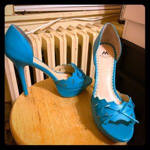 Cute Aqua color heels